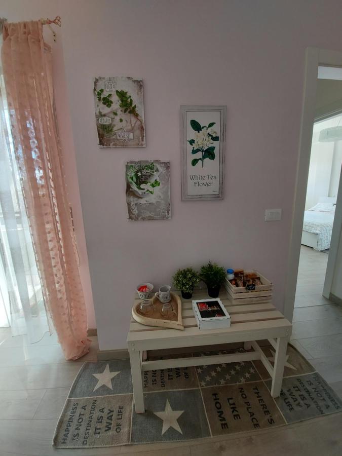 La Pineta - Delightful Small Apartment Near The City Center L'Aquila Exterior photo
